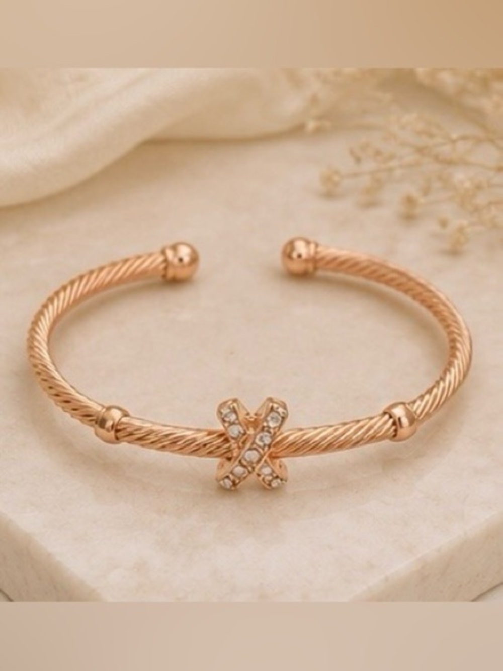 ✨Vintage Rose Gold Open Cuff Cable Bracelet w/ Crystal centre bead.✨